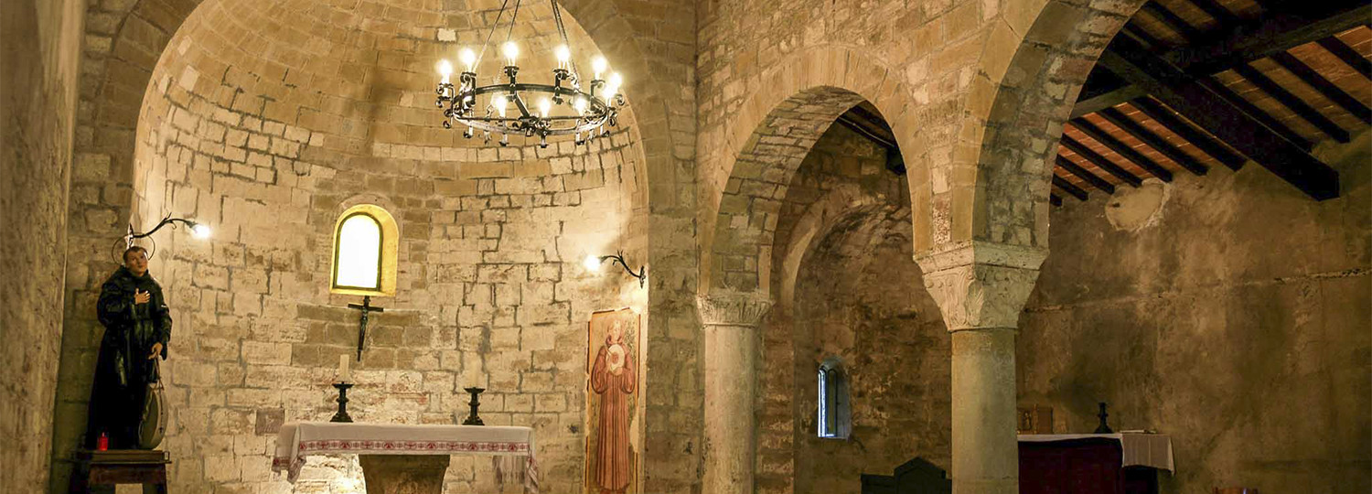 Interno della chiesa di San Giustino d'Arna
